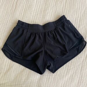 Lululemon Women’s Hottie Hot short Size 8 regular